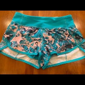 LuluLemon’s - IVIVVA. Girl’s, sz8 Speedy shorts